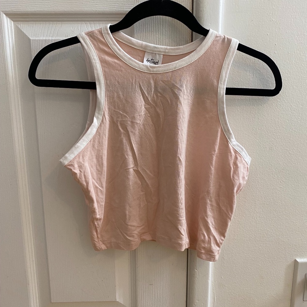 Large pink basic Tilly's tank top.